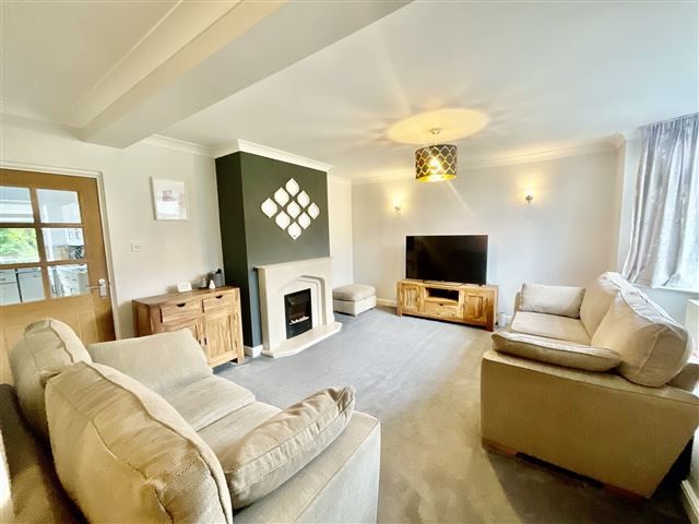 Property photo 2 of 21 Lounge