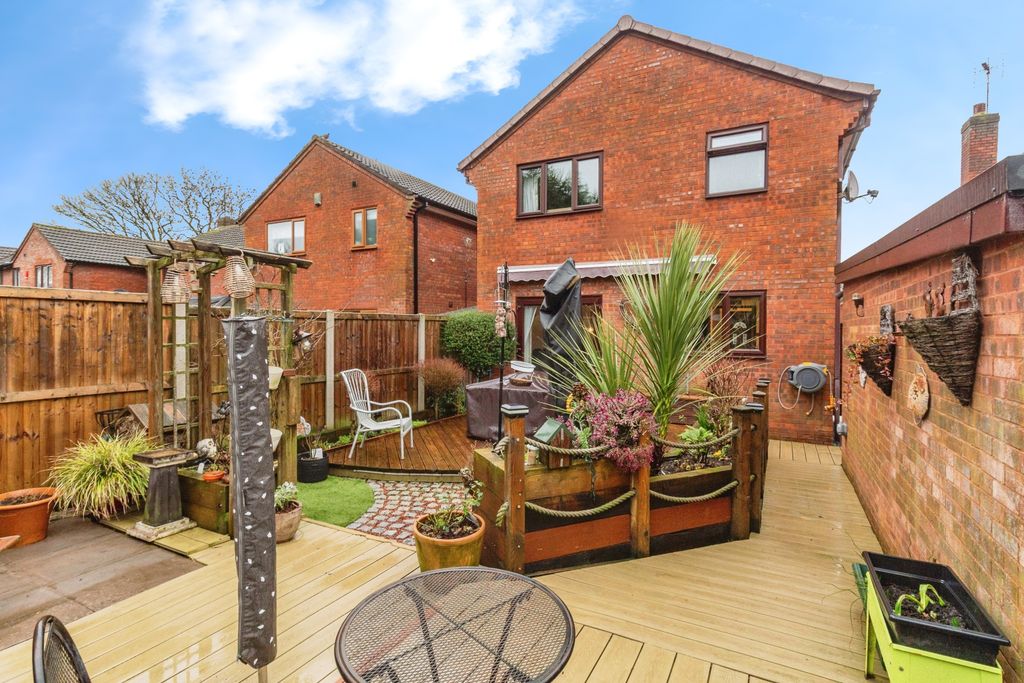 Property photo 1 of 15