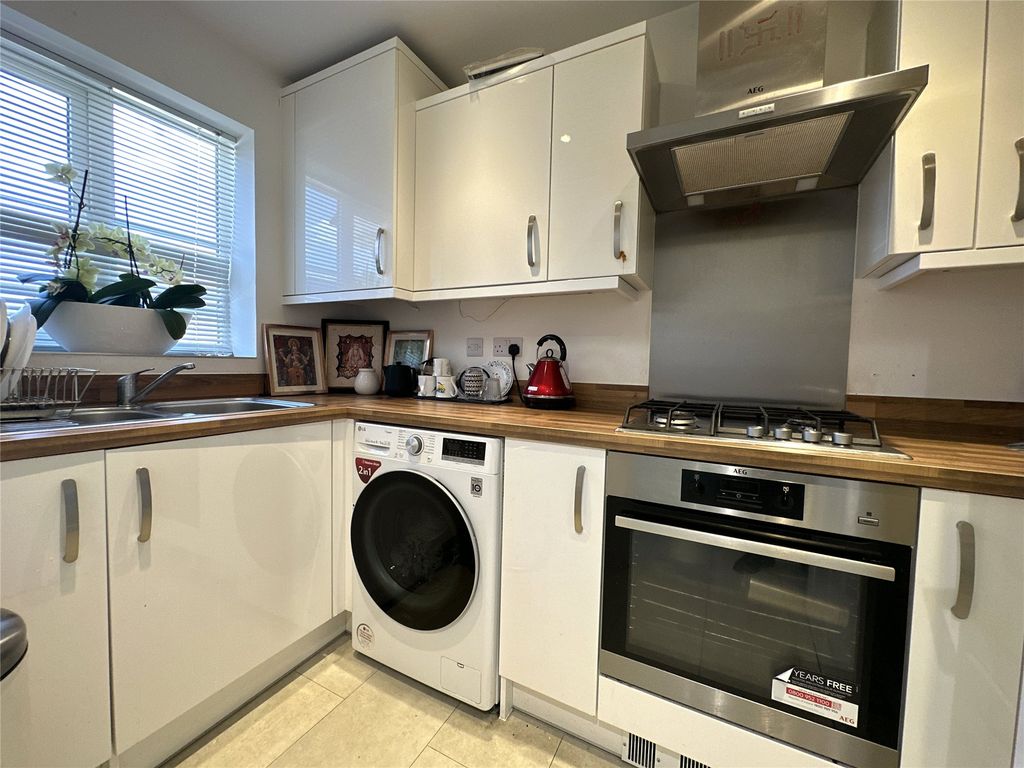 Property photo 3 of 11 Picture No. 10