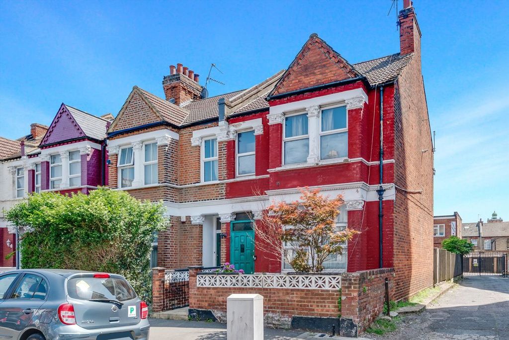 Property photo 1 of 10