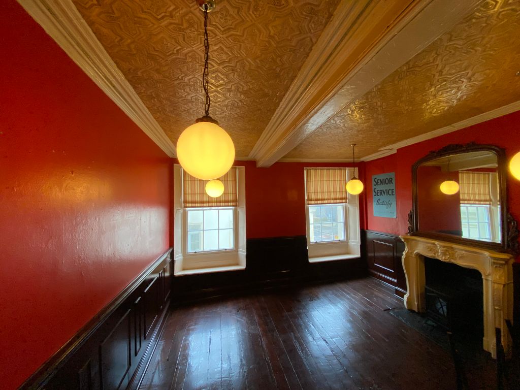 Property photo 3 of 8
