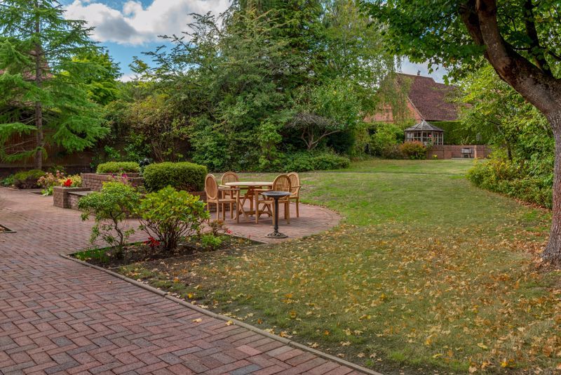 Property photo 2 of 28 Photo 36