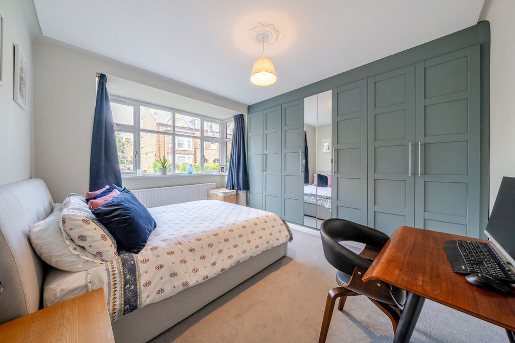 Property photo 3 of 22 Picture No. 12