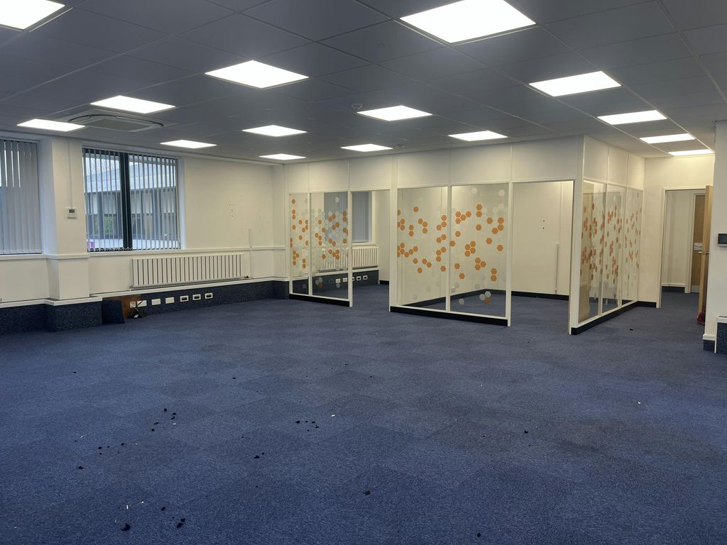 Property photo 3 of 14 20260211_092749011_Ios.Jpg