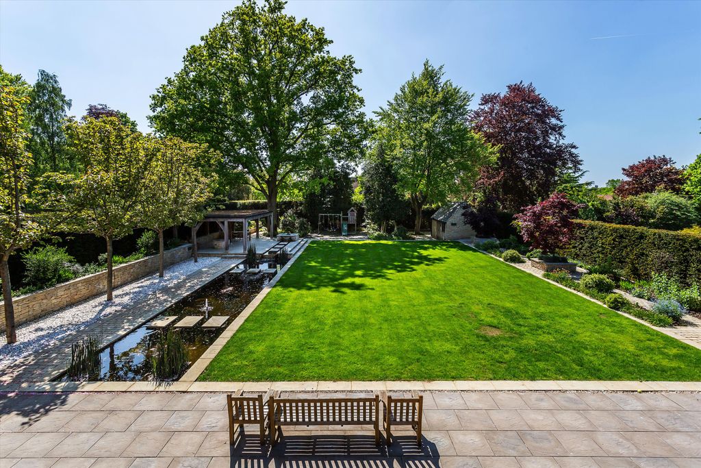 Property photo 2 of 27 Image