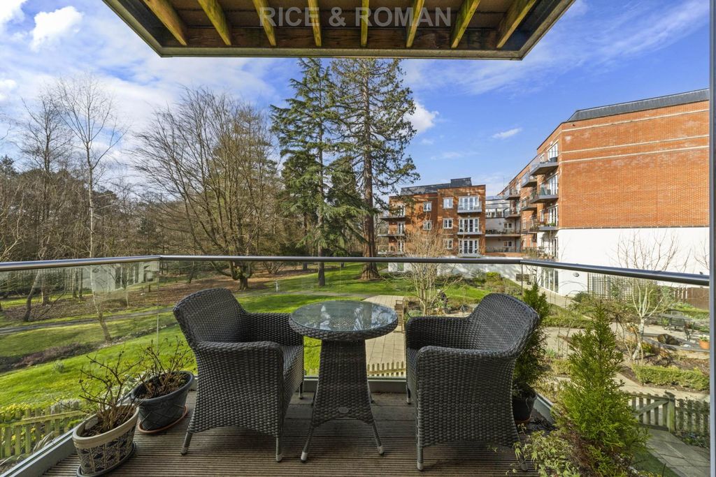 Property photo 2 of 22