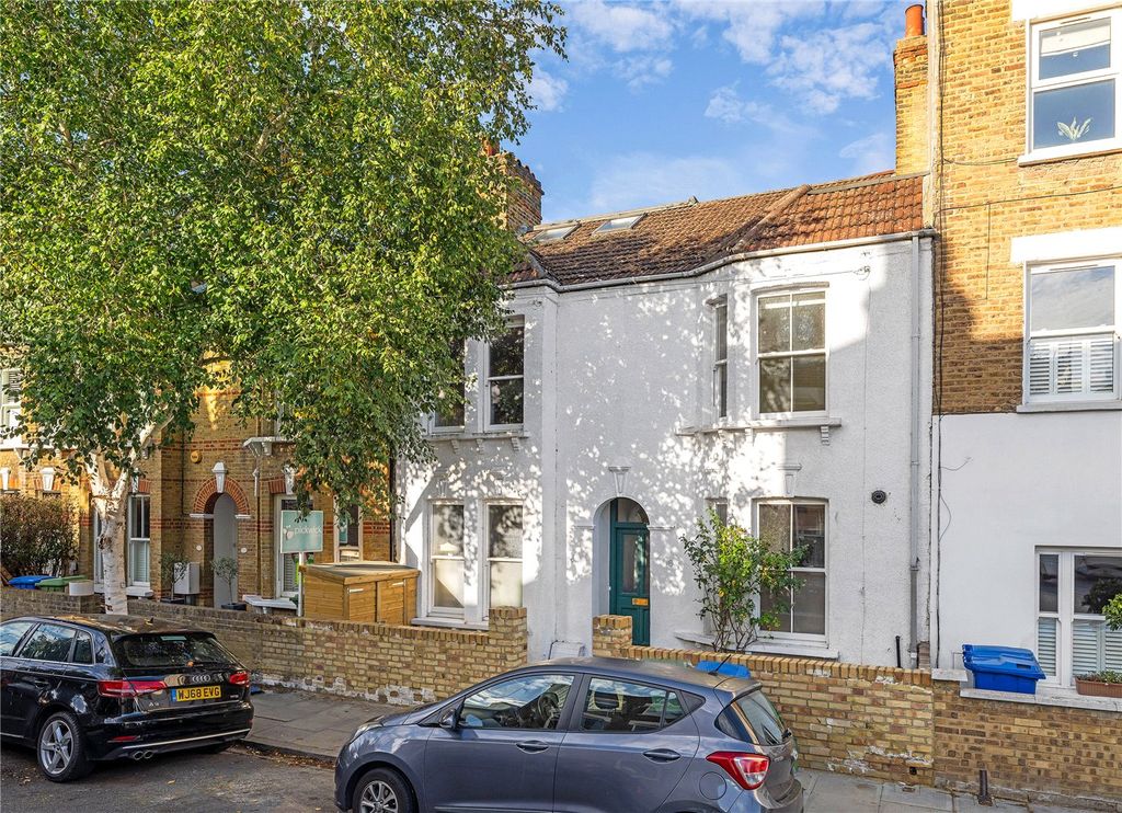 Property photo 2 of 17 External