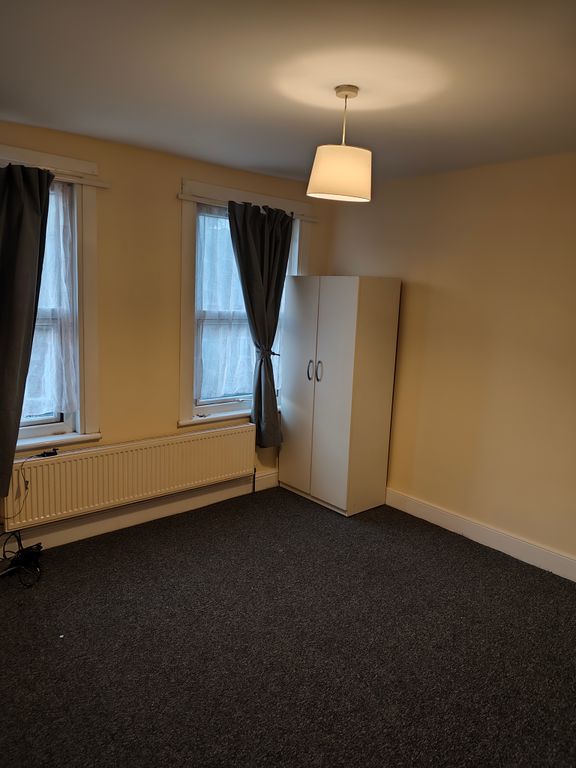 Property photo 3 of 4