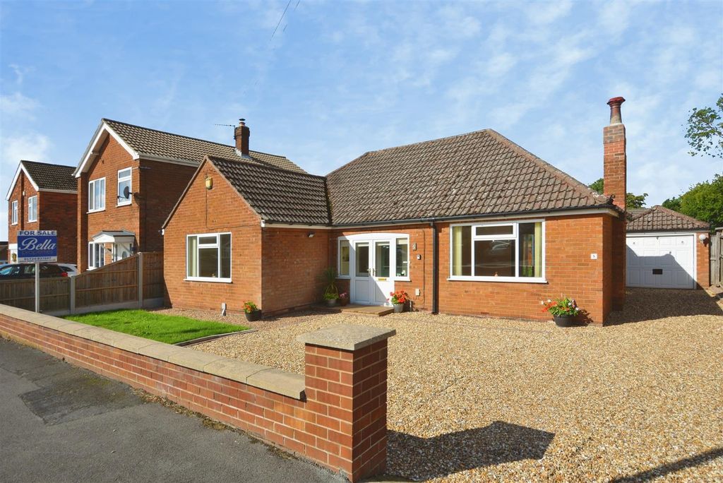 Property photo 1 of 26 Front