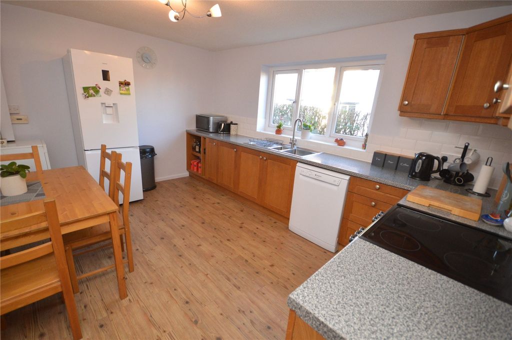 Property photo 3 of 17 Kitchen/Diner