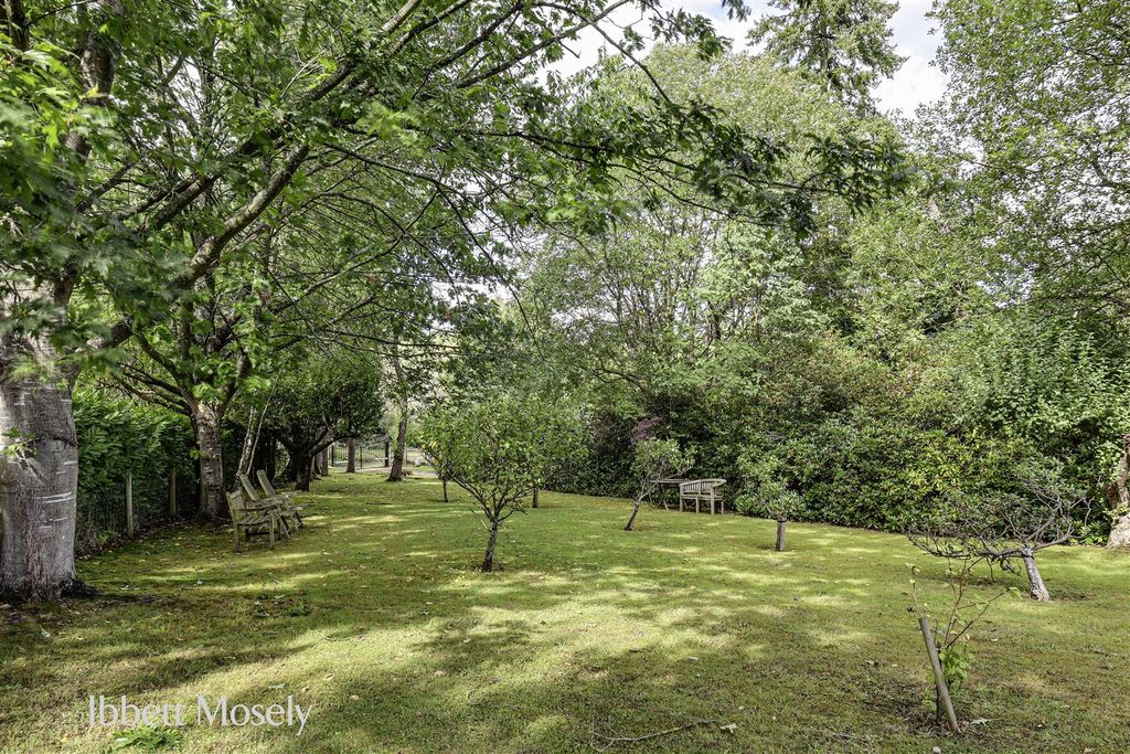 Property photo 3 of 14 1.  Brasted Court, High Street, Brasted, Tn16 1Je