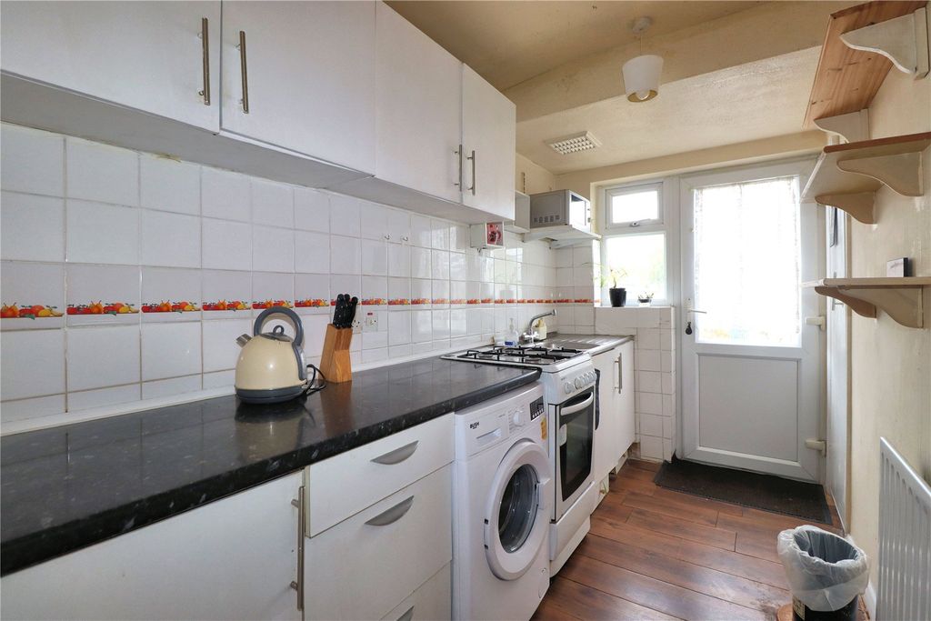 Property photo 3 of 12 Picture No. 06