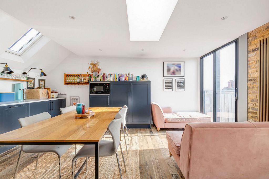 Property photo 2 of 12 Photo 2