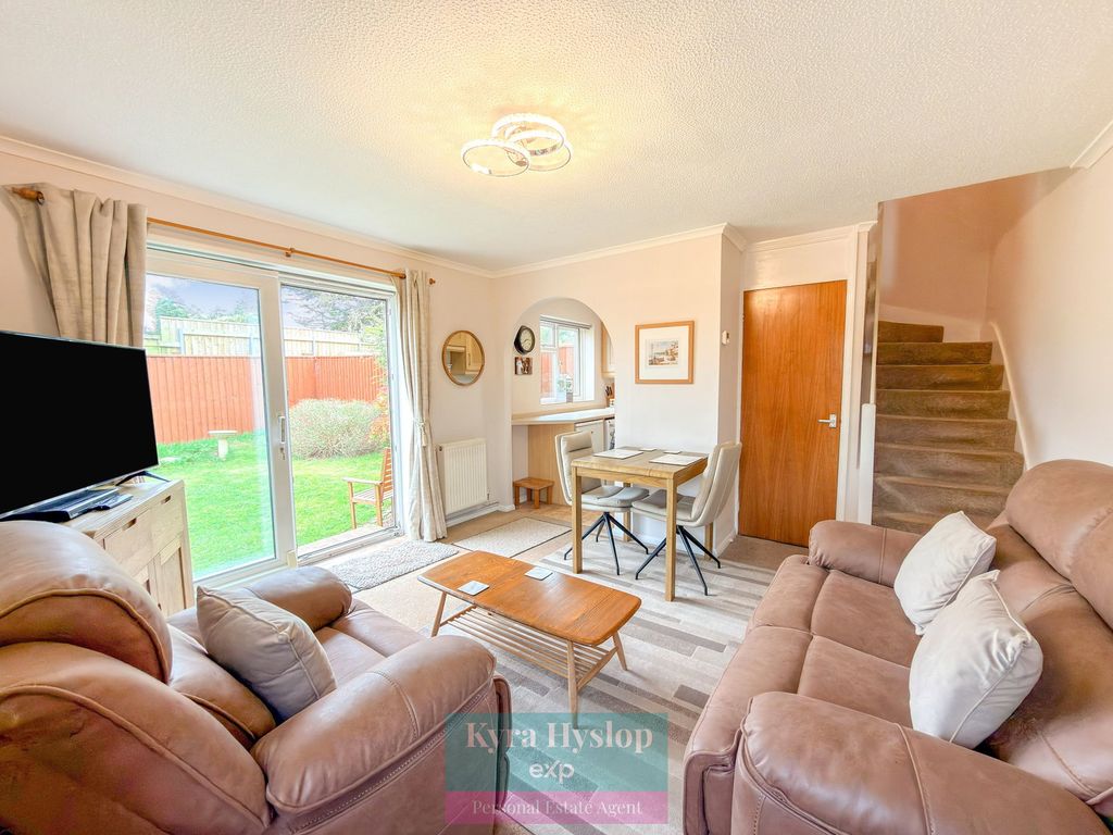 Property photo 2 of 10