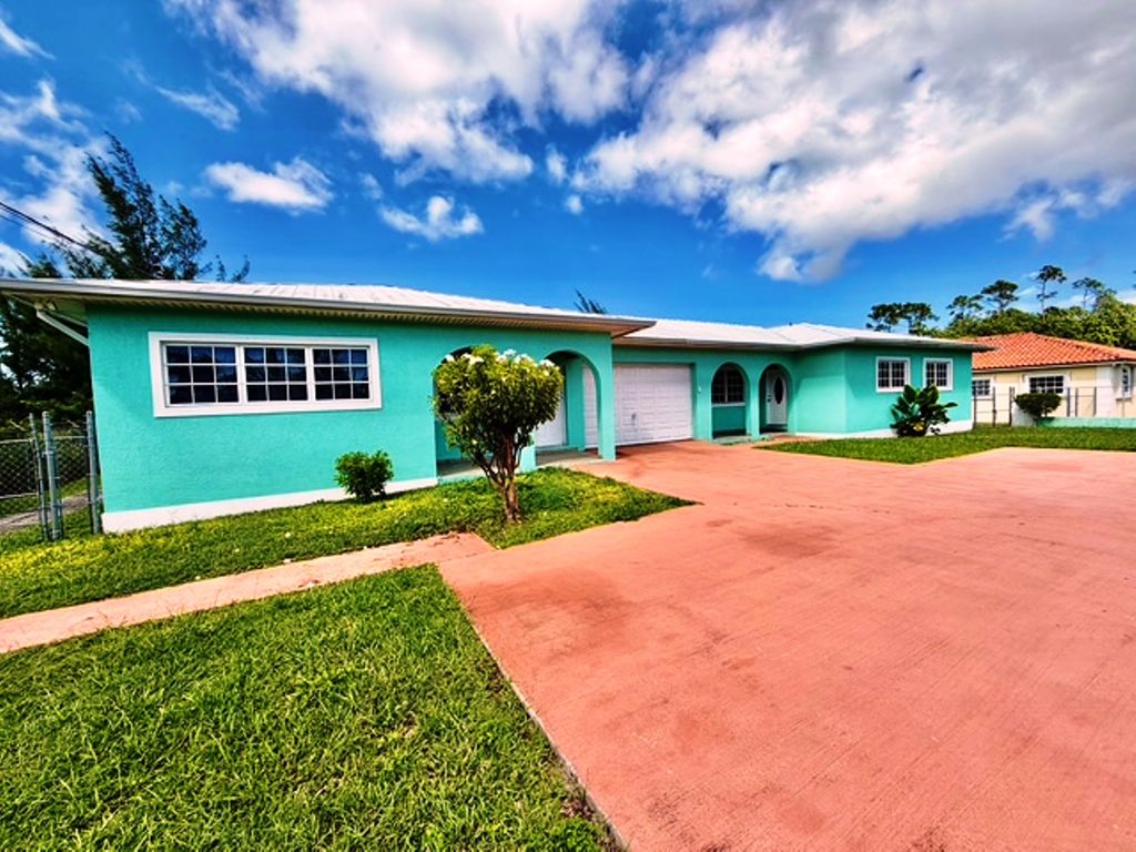 Property photo 2 of 9