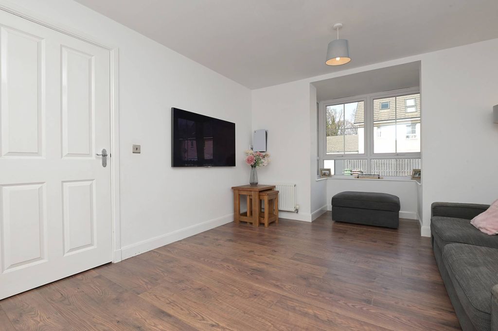 Property photo 2 of 39