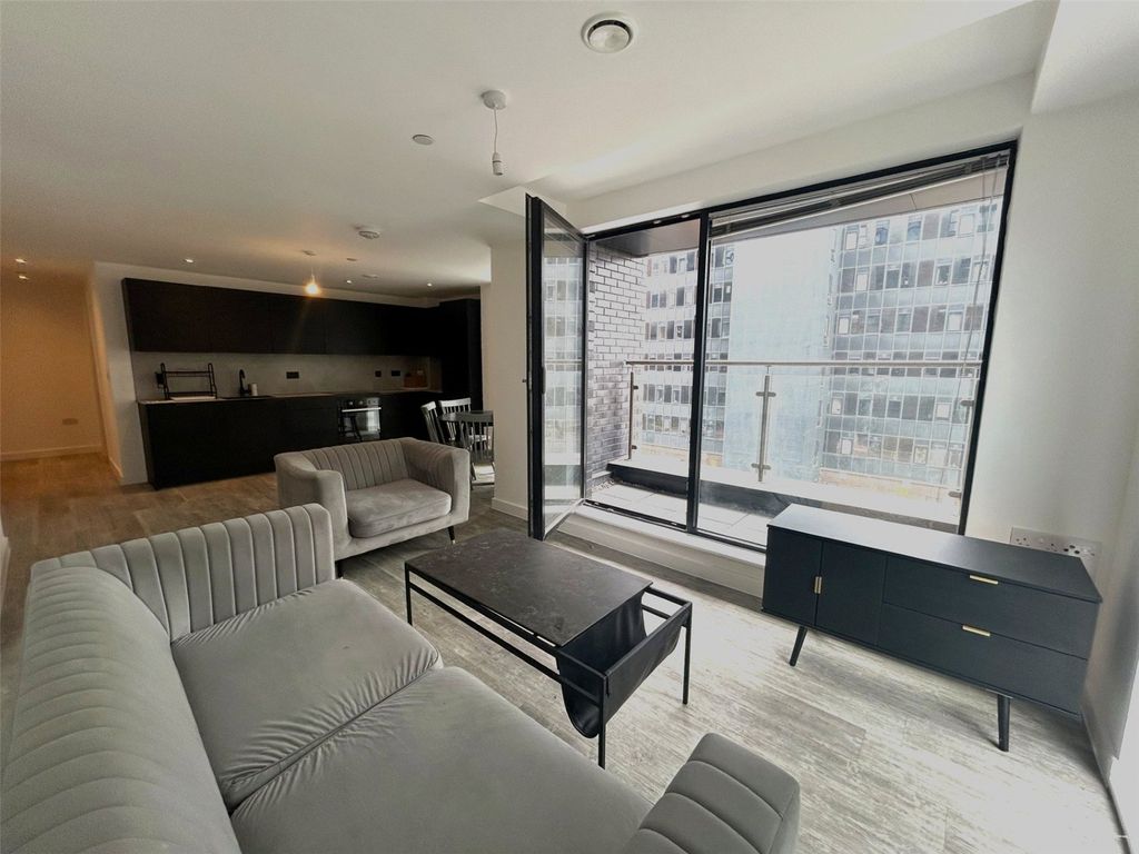 Property photo 2 of 10 Picture No. 14