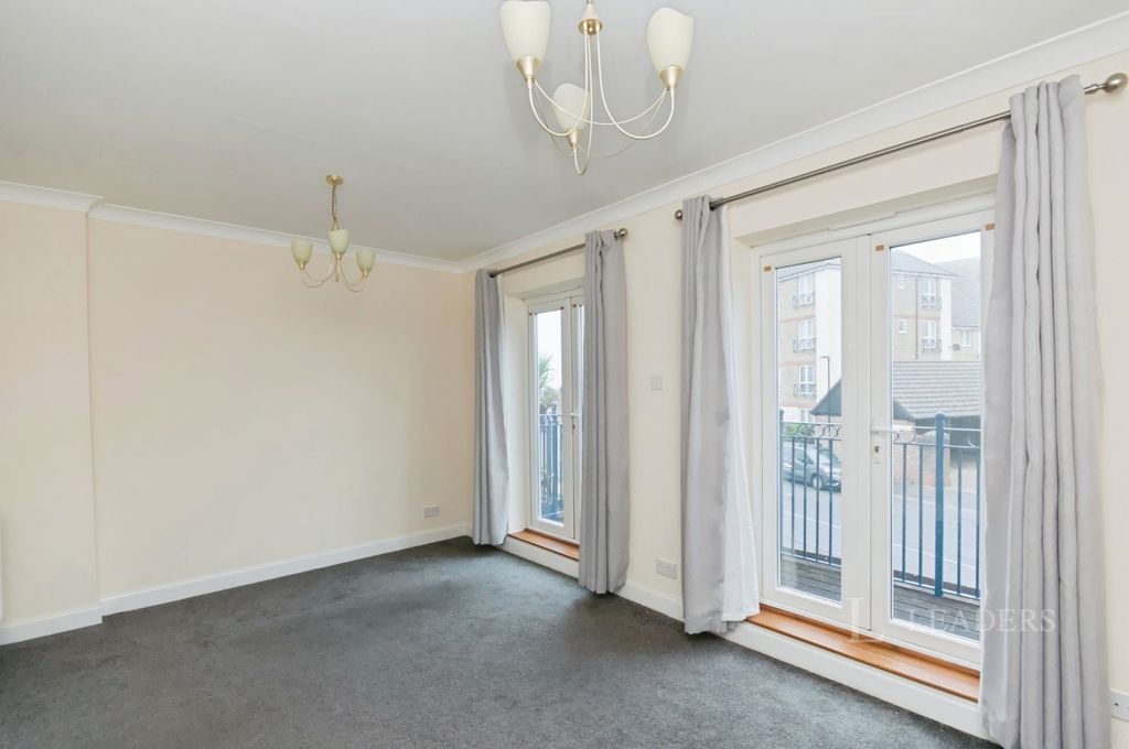 Property photo 3 of 20 Pbox-Img.Jpg