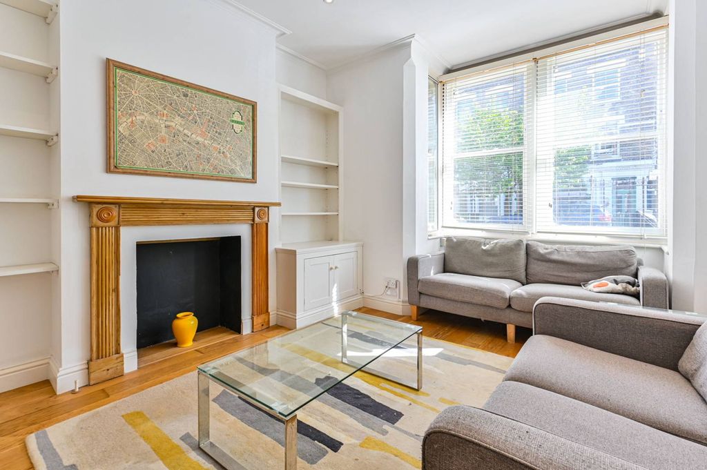 Property photo 1 of 8