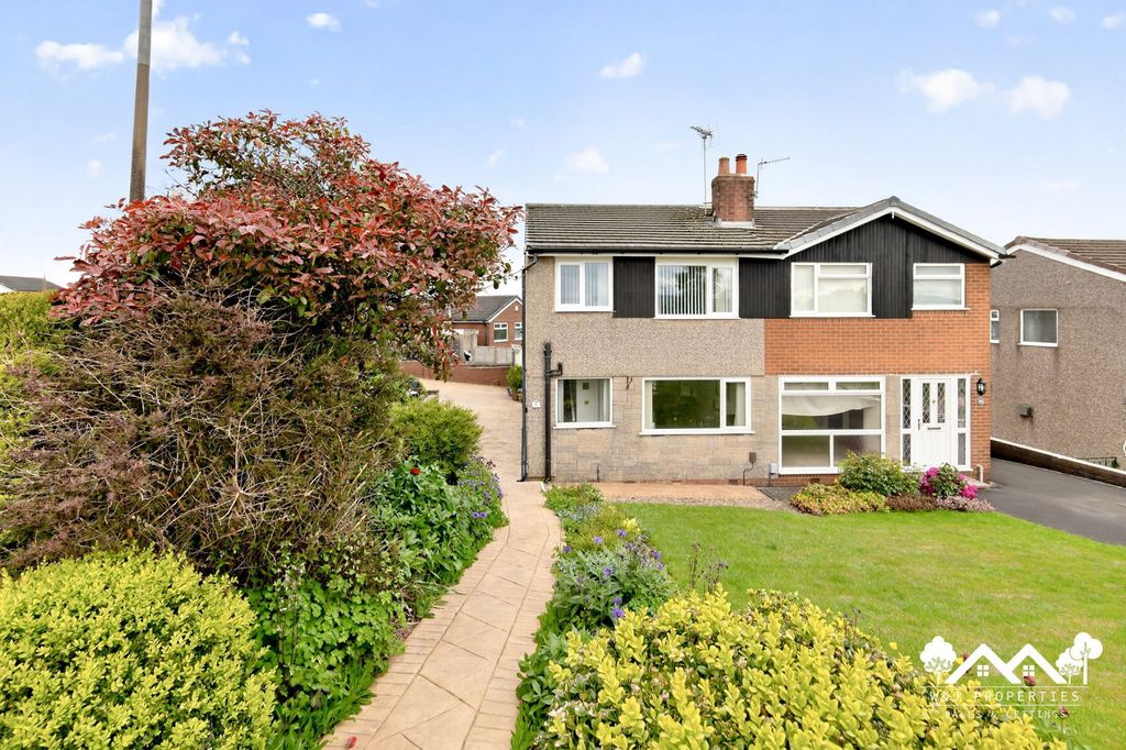 Property photo 1 of 41