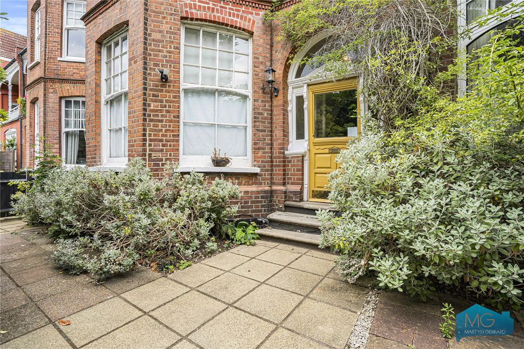 Property photo 1 of 17 Picture No. 06