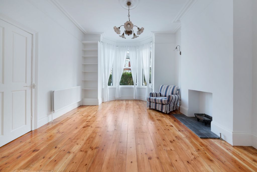 Property photo 1 of 27