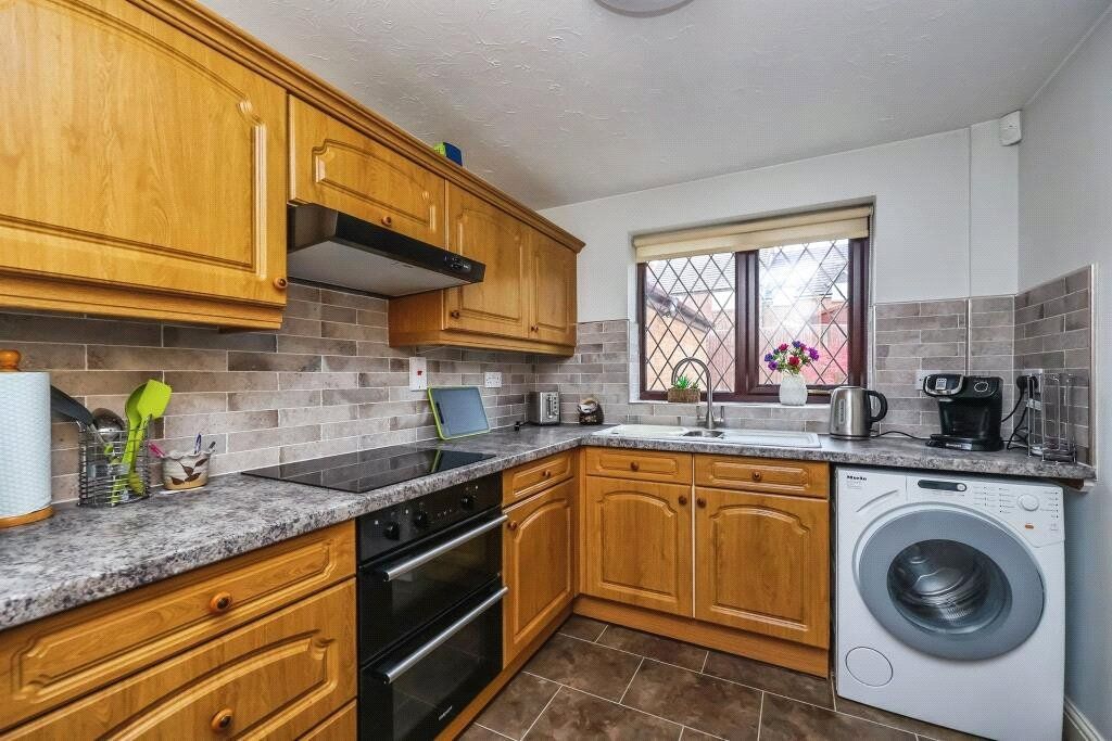 Property photo 2 of 13 Picture No. 17