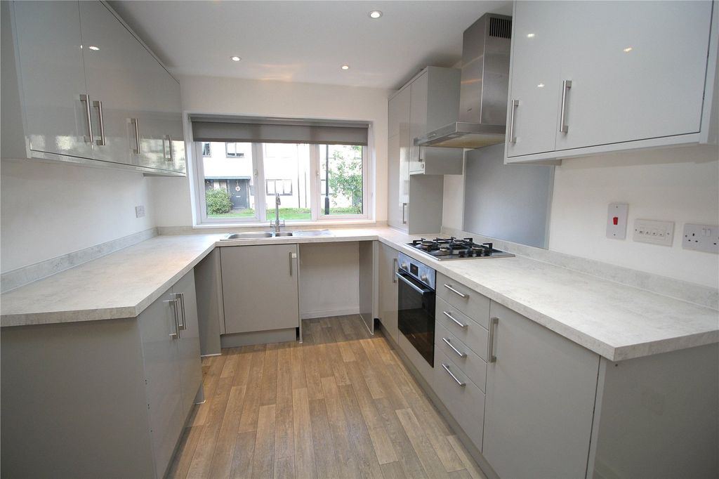 Property photo 2 of 10 Picture No. 04