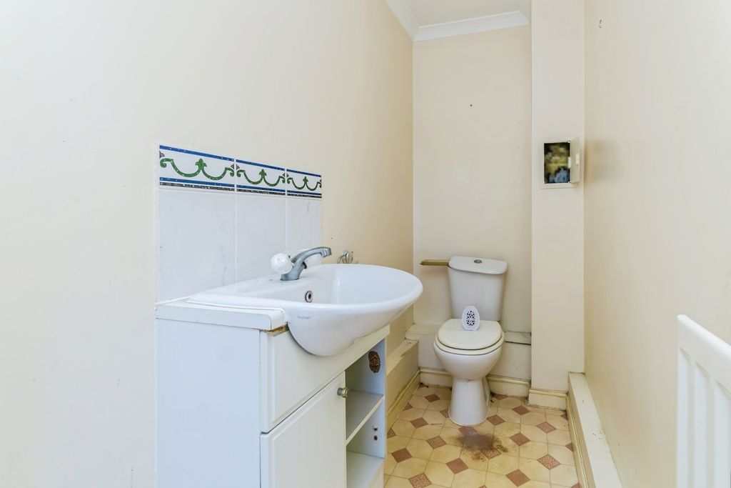 Property photo 2 of 16 Photo