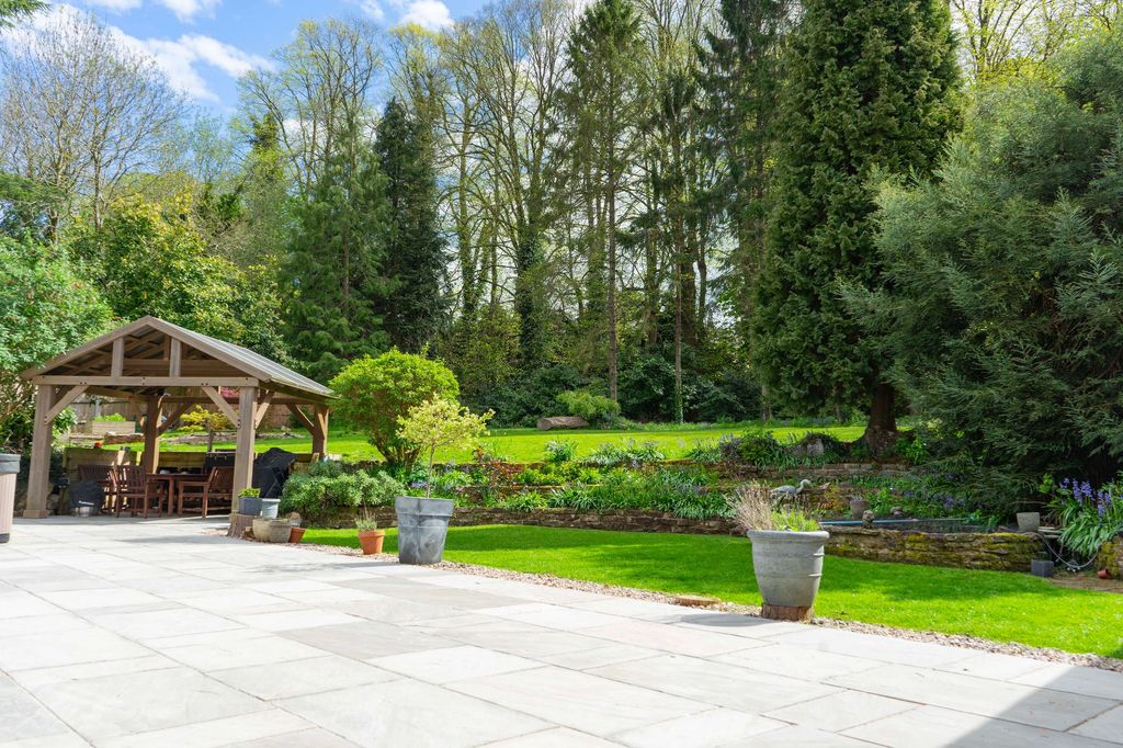 Property photo 2 of 55