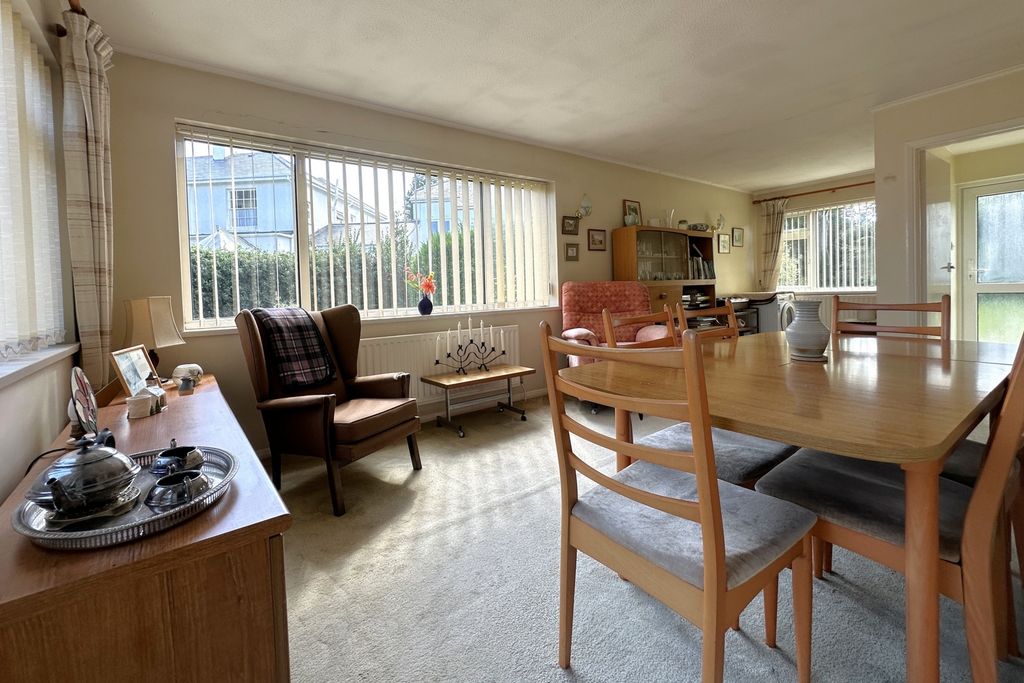 Property photo 3 of 16 Photo 21