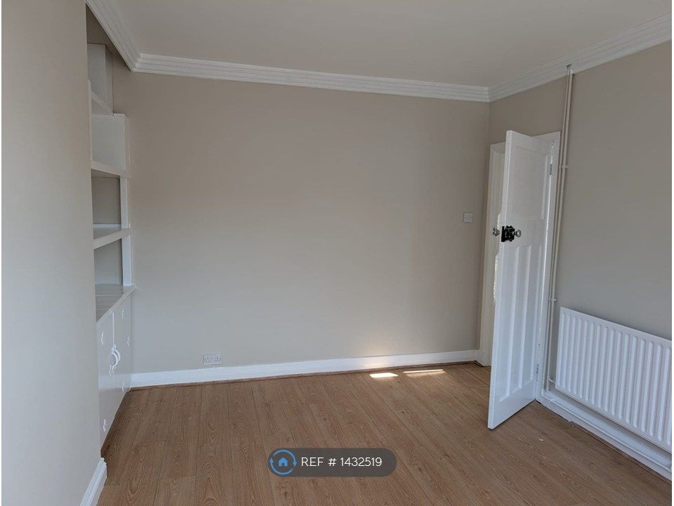 Property photo 3 of 20 Front Reception Room
