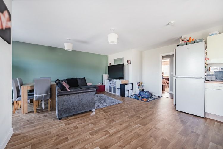 Property photo 2 of 16