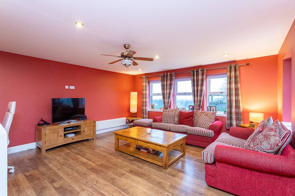 Property photo 2 of 30