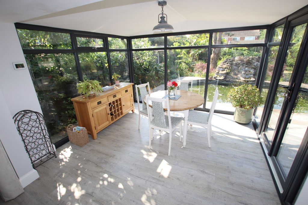 Property photo 1 of 37 New Town Road, Thorpe Le Soken