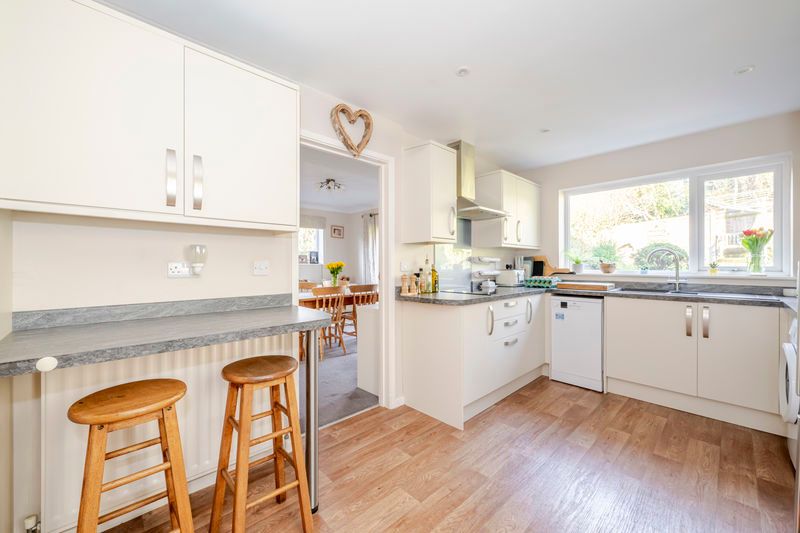 Property photo 3 of 17 Photo 7