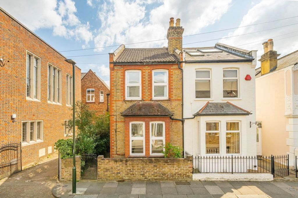 Property photo 1 of 7