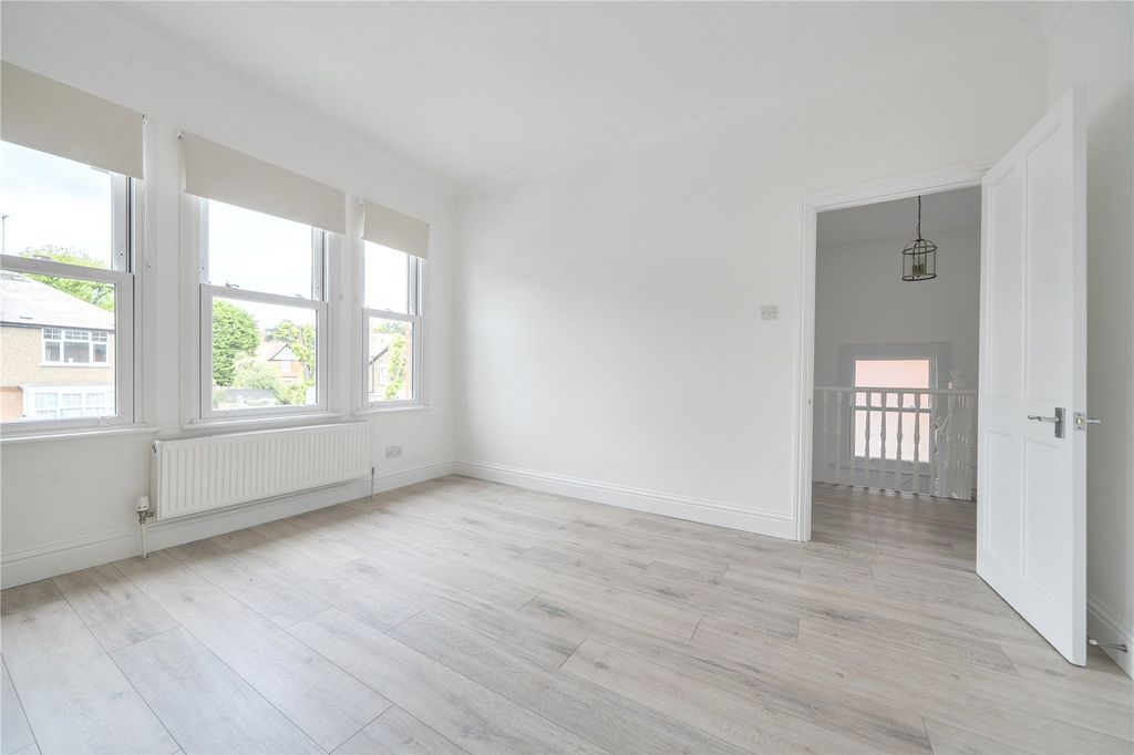 Property photo 2 of 18 Picture No. 02