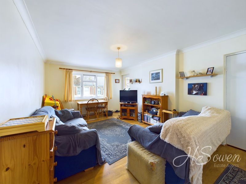 Property photo 3 of 9 Photo 1