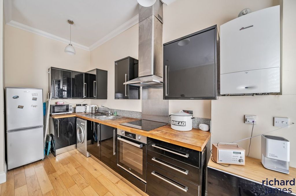 Property photo 2 of 11 6Cce9A08Eef3423Db656F02Bdd4853B8