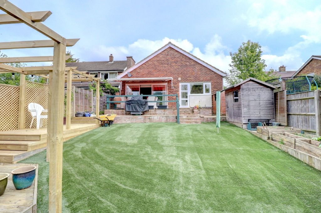 Property photo 1 of 14 Picture No. 12