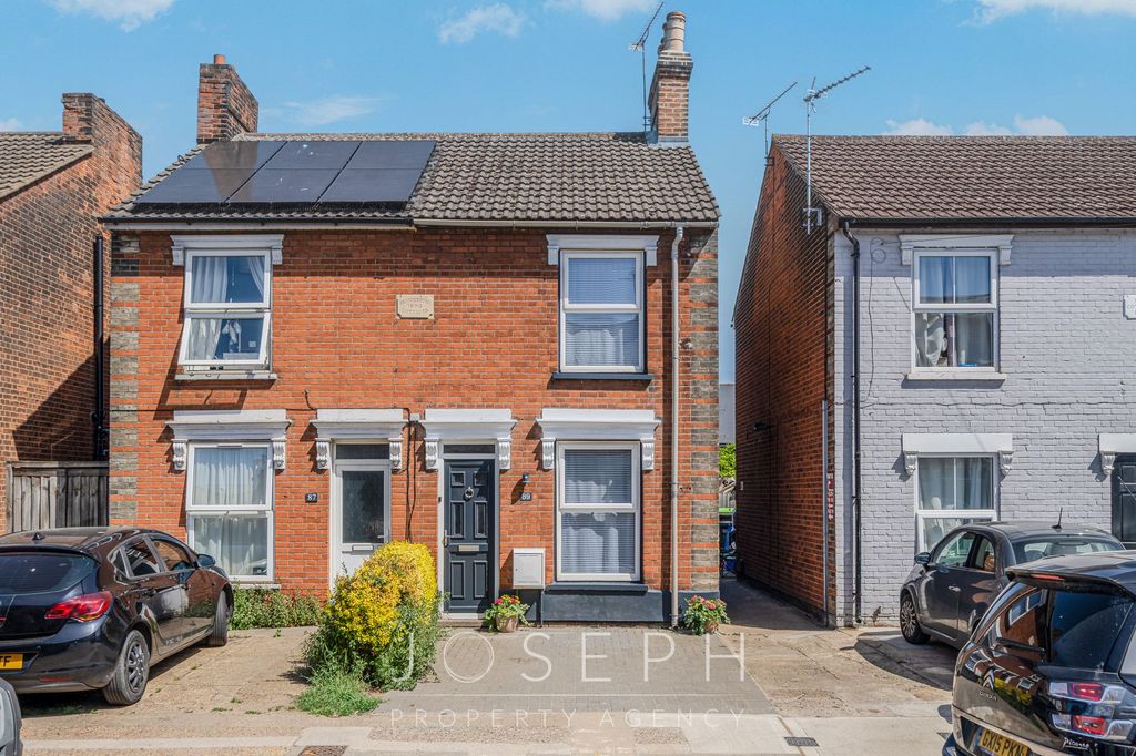 Property photo 1 of 12