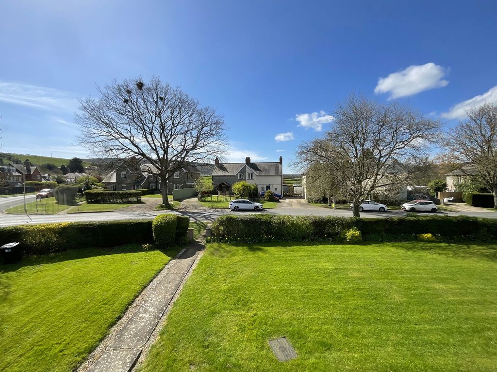 Additional image 13 of 2 bed flat for sale64-70 Hackness Road, Scarborough YO12