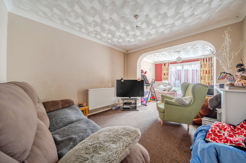 Property photo 2 of 11 1387053-1-6932F10...