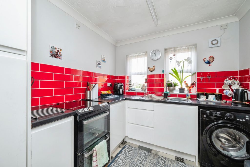 Property photo 2 of 17