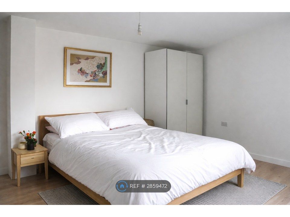 Property photo 3 of 7 Bedroom