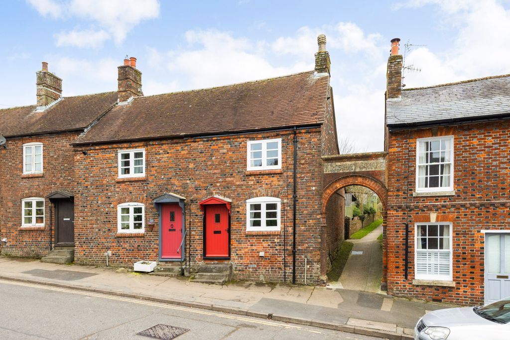 Property photo 1 of 8