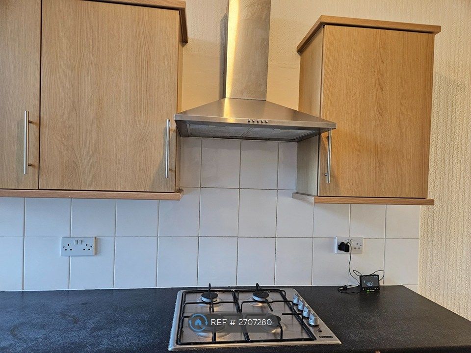 Property photo 3 of 13 Kitchen