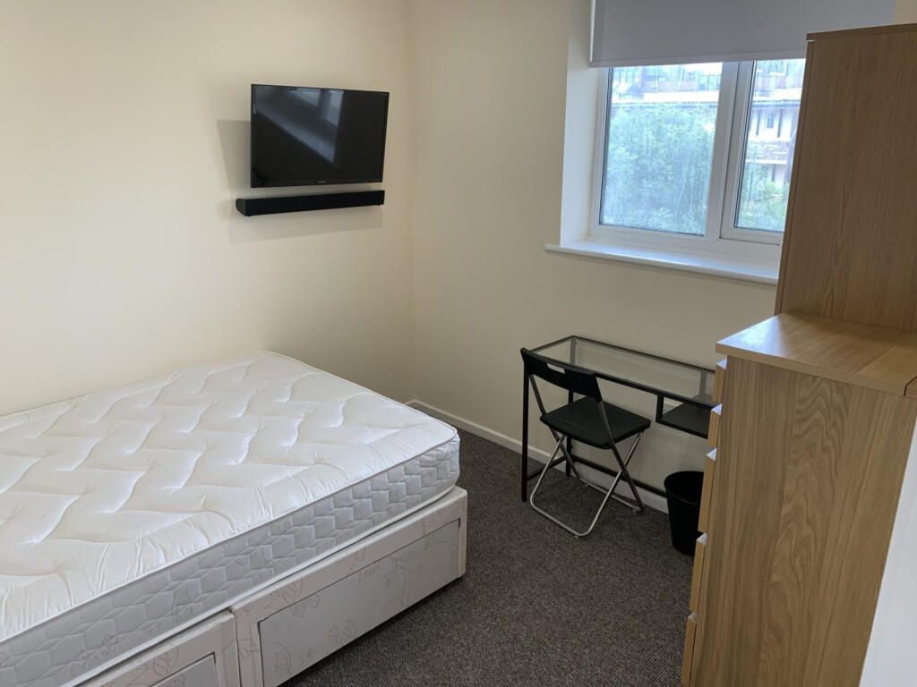 Property photo 3 of 4