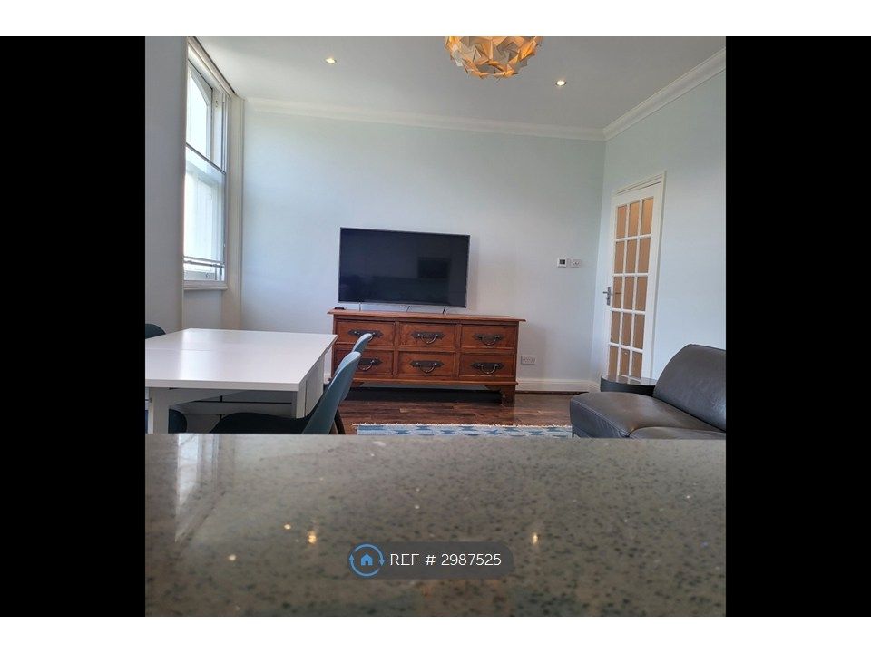 Property photo 3 of 20 Lounge_2